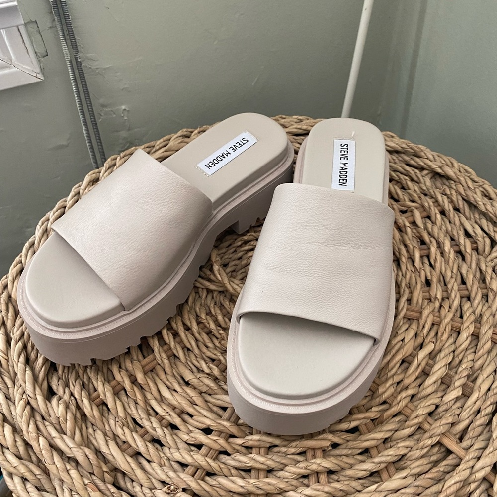 Steve Madden platform sandals